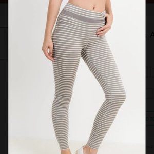 NWT Strip Supportive Leggings  M